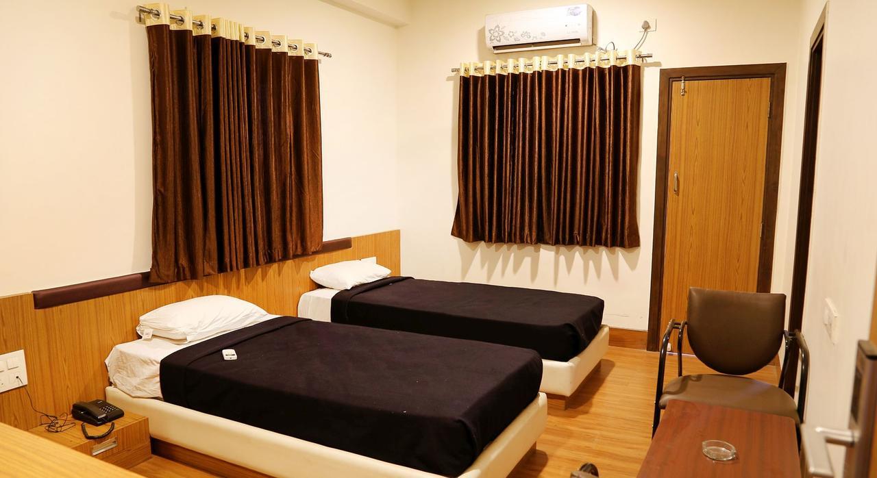 Kailash Residency Hotel Aurangabad  Zewnętrze zdjęcie