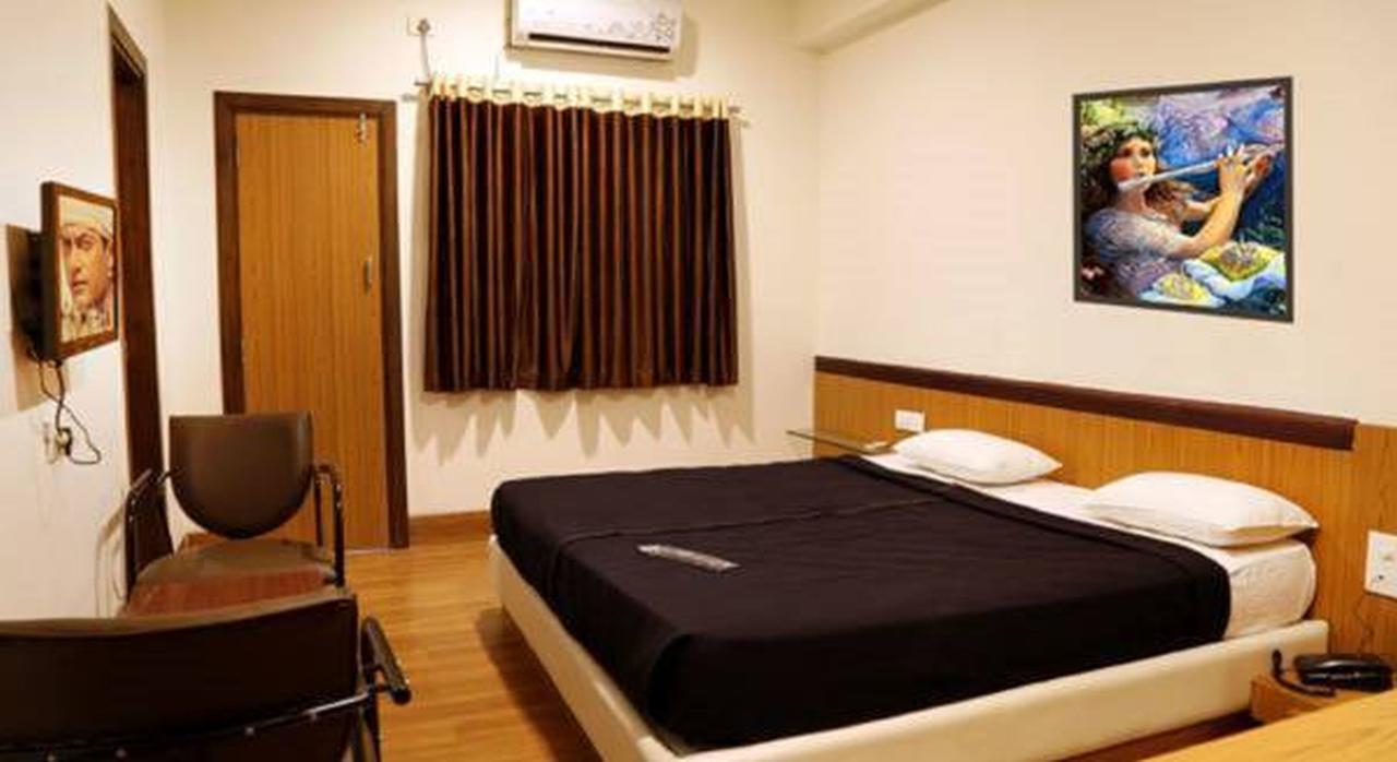 Kailash Residency Hotel Aurangabad  Zewnętrze zdjęcie
