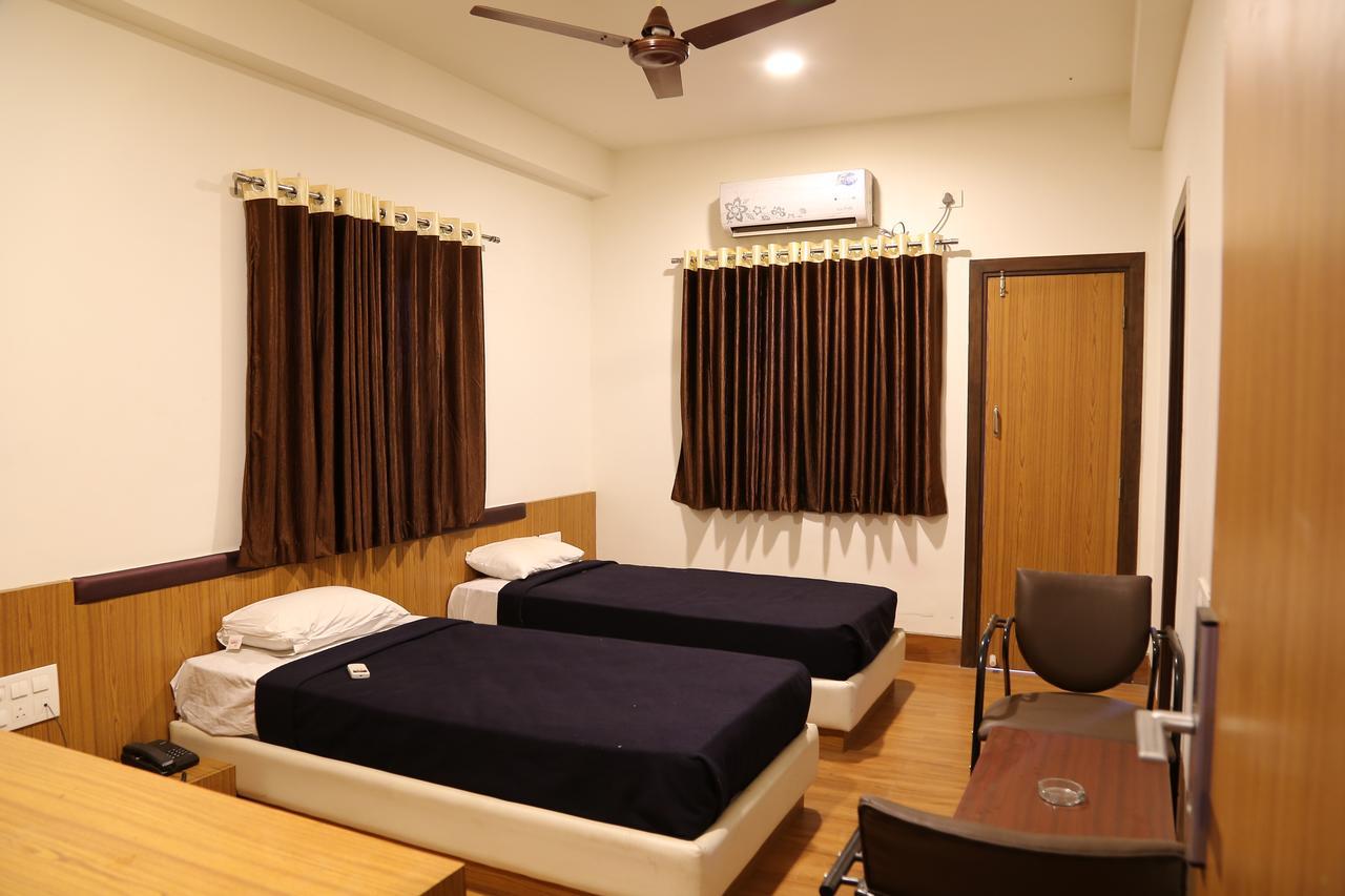 Kailash Residency Hotel Aurangabad  Zewnętrze zdjęcie